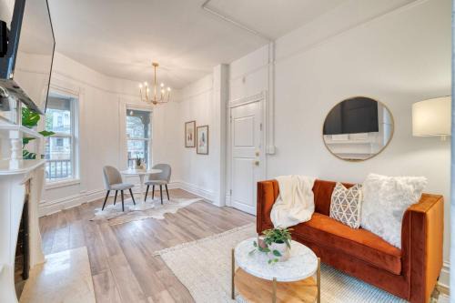 Buckman Neighborhood Apartment | Stay Portland - Historic Queen Anne Vernacular - 95 WalkScore