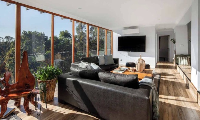 Upper Coomera House | Stay Wild | Goats + Big Views