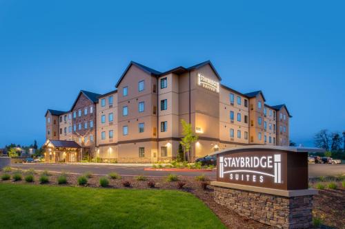 Hillsboro Hotel | Staybridge Suites - Hillsboro North by IHG