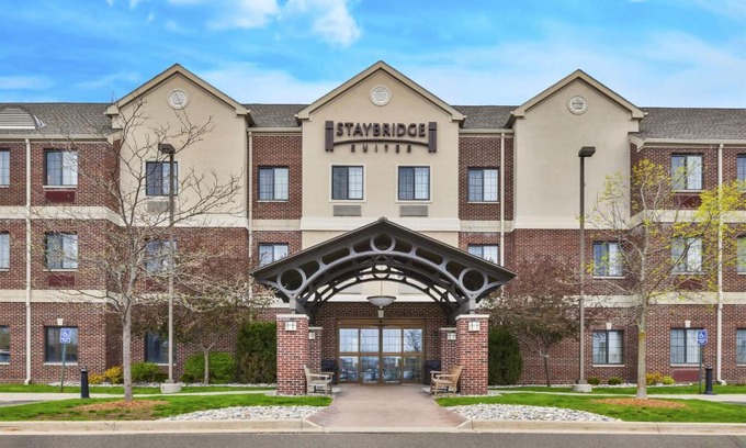 Okemos Hotel | Staybridge Suites Lansing-Okemos by IHG