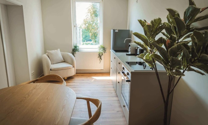 Celle Apartment | Staylight Apartment by the French Garden - 3 Bedrooms - Quiet & Central