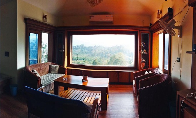 Manchalli Resort | STAYMAKER Tropical Blooms