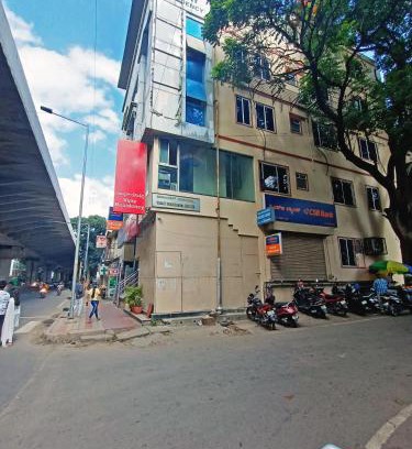 BTM Layout Hotel | STAYMAKER Vijay Residency