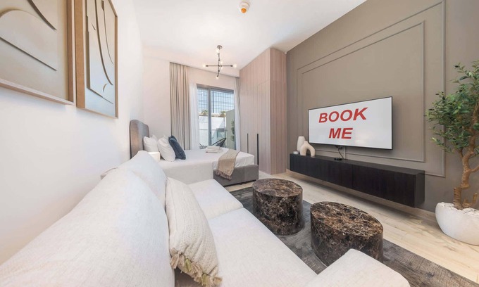 Jumeirah Village Triangle Apartment | StayShort - Elegant Studio in JVT Sleeps 3 with Balcony