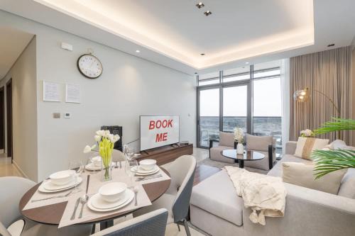 Business Bay Apartment | StayShort - Fabulous and Spacious 2BR in Nobles Tower