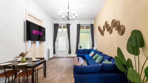 Friedrichshain-Kreuzberg Apartment | Staywell Kreuzberg mit Sauna, zentral, 100QM