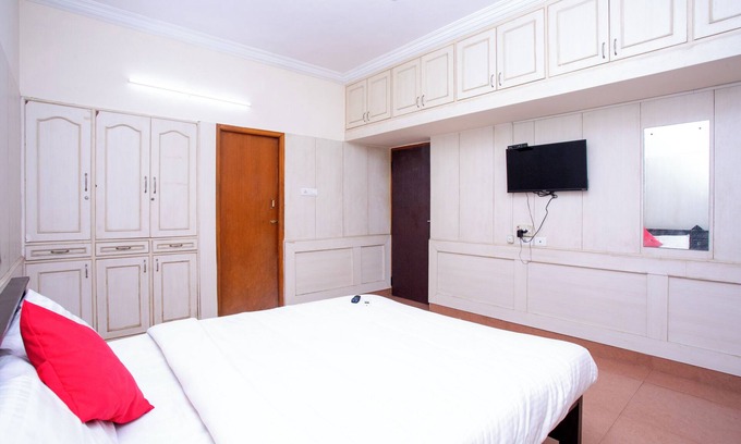Chennai Hotel | Stayz Inn La-Villa Pallikaranai