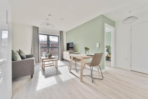 Derby Apartment | StayZeni, Hardwick House Derby Lovely 1 Bed Flat