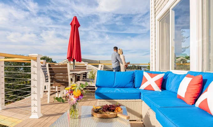 West Southport Cottage | Steamboat Landing Cottage: Water Views