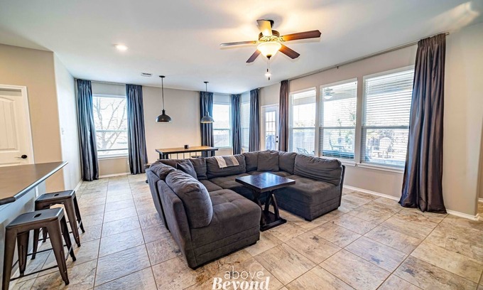 Hutto House | Steampunk Science | 3 Bed, 2 Bath