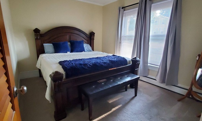 Auburn Apartment | Steel Hideaway, first floor easy access, king bed, fenced yard, fast wifi