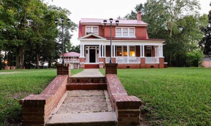 Tuskegee House | Stegall Manor Estates