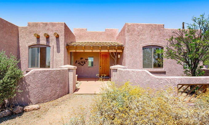 Gold Canyon House | Stellar dog-friendly home with gas grill, patio, kitchen, TV, and washer/dryer