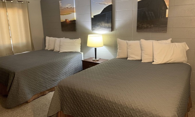 Scott City Hotel | Stepping Inn