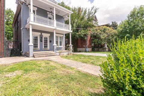 Northside District Apartment | Steps from Downtown UK / Transylvania University
