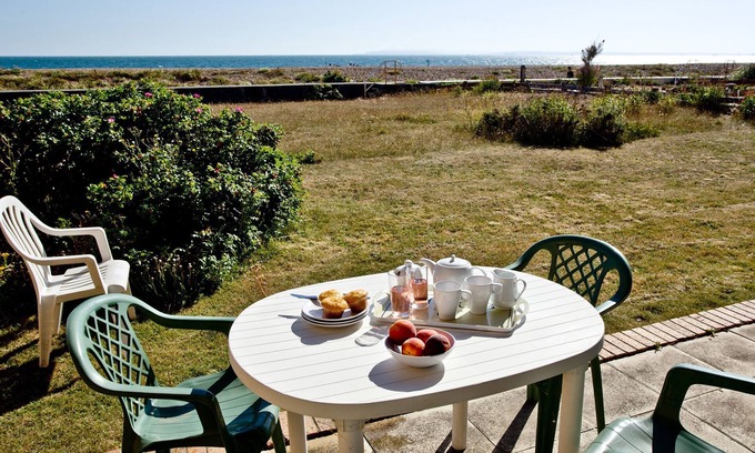 South Hayling Apartment | Steps From The Shore