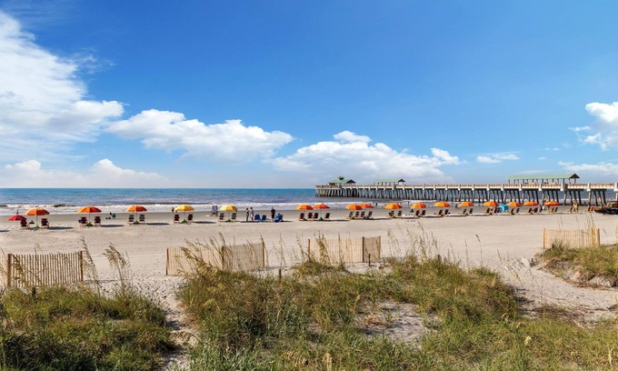 Sunset Point Apartment | Steps to the Beach! Saltwater Escape | Sleeps 9