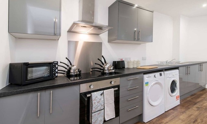 Stoke-on-Trent Apartment | Stoke on Trent Webberley Stylish Studio Unit 9A