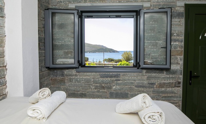 Nea Styra House | Stone & Cozy Studio ιdeal for relaxed holidays, 100m from the beach!