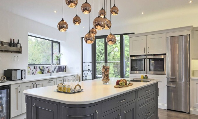 Lavenham House | Stone Farm - Six Bedroom House, Sleeps 12