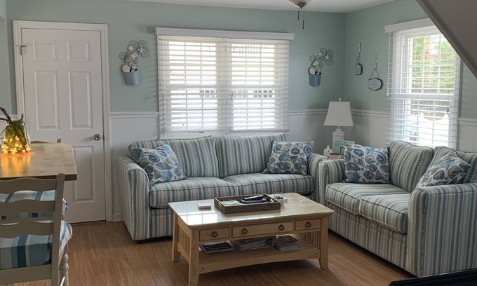 Stone Harbor House | Stone Harbor Beauty, 2 blks to beach