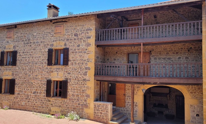 Sarcey House | Stone house in Sarcey en Beaujolais 12 people