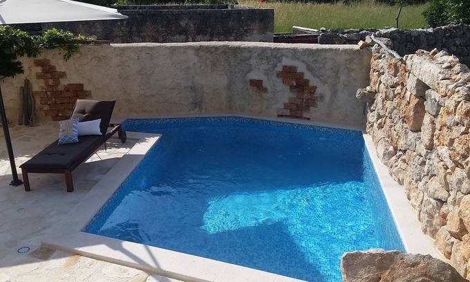 Malinska-Dubasnica Villa | Stone House, Luxury, Pool, Garden, 3 Bedrooms+2/2 Beds, 2 Bathrooms,WIFI,GRILL