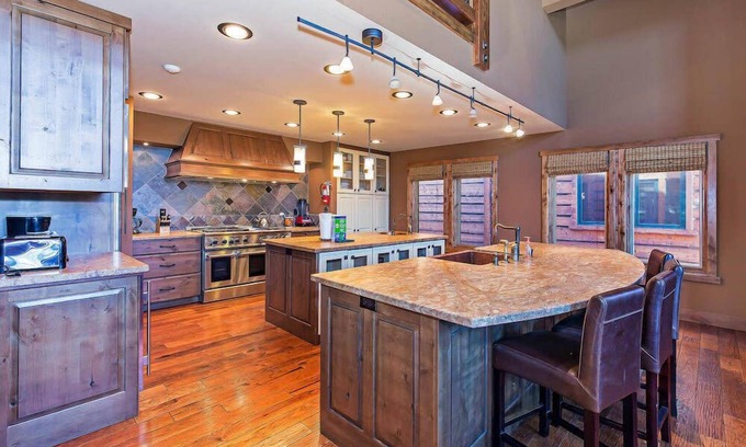 Mammoth Lakes House | Stonegate #02 | Luxe Condo w/Foosball Table