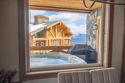 Big White Ski Resort Apartment | Stonegate Resort Unit B208