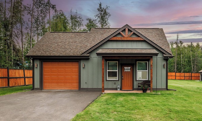 Wasilla Cottage | Stoneridge Place Cottage #4 - Vacation or Executive Retreat 1Br 1Ba Garage!