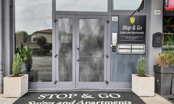 Formigine House | STOP&GO Suites and Apartments