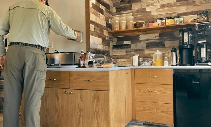 Smithers Hotel | Stork Nest Inn