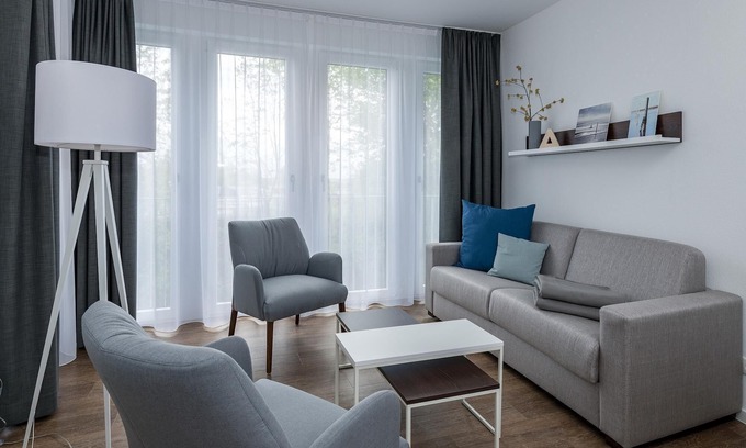 Bensersiel Apartment | Strandnahes Apartment mit Großem Balkon, Parkplatz, Schwimmbad- & Saunanutzung