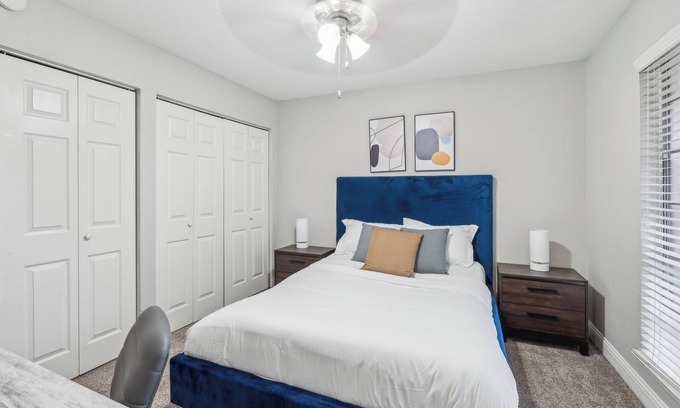 South Arlington Apartment | Stratton 2405H I Spacious 1 Bed 1 Bath