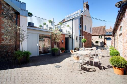 Swaffham Hotel | Strattons