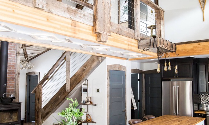 Fruitland Cabin | Strawberry Pinnicals cabin backing to the river located on 14 acres