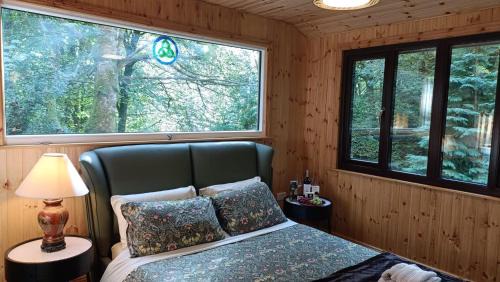 Glen of Aherlow Ski Chalet | Stream-side cabin and sauna