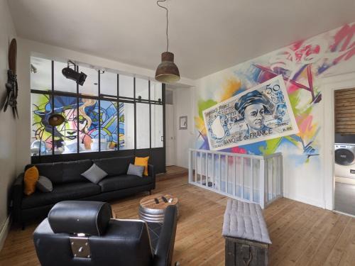 Saint-Quentin Apartment | Street app'Art