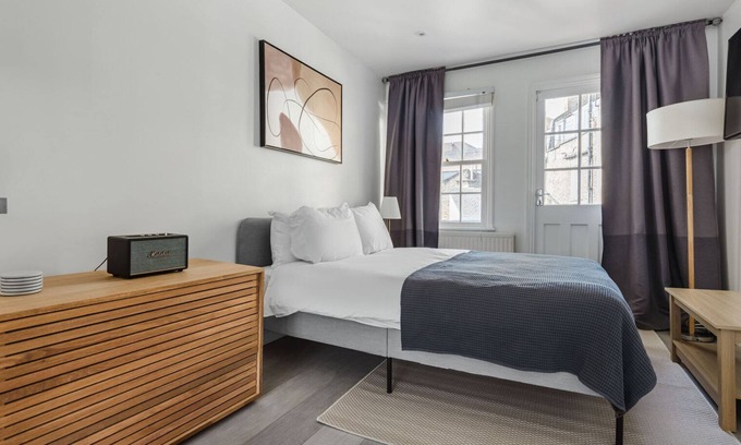 Bryanston and Dorset Square Apartment | Striking Marylebone Studio, 5 min walk to Tube Station, by Blueground