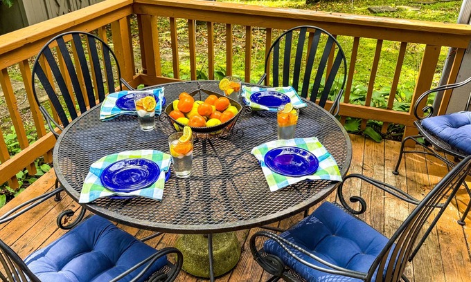 Galena House | Striking Wooded Romance/A Whole Lot of Comfort!