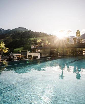 San Leonardo in Passiria Hotel | Stroblhof Active Family Spa Resort