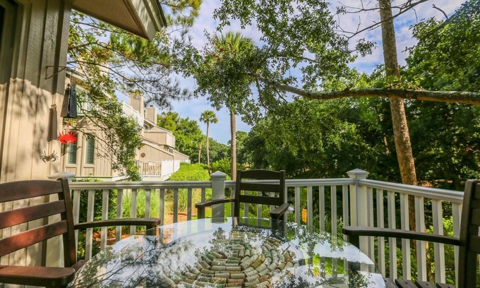 Isle of Palms Villa | Stroll to Beach! Private Balcony. Lagoon Views