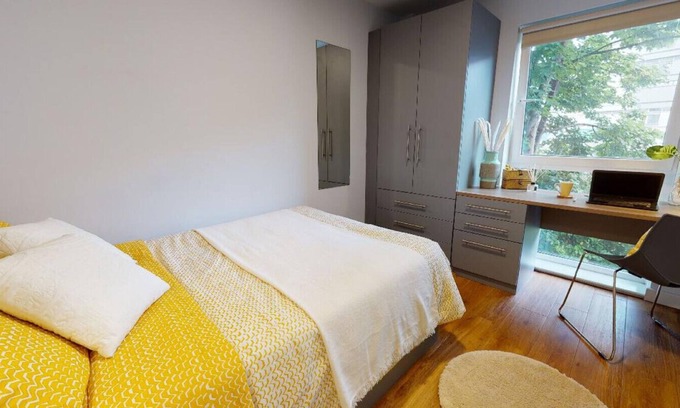 Newcastle-upon-Tyne Apartment | Student Only: Peaceful Private Room in Apartment