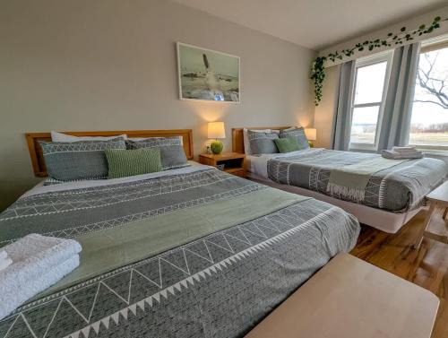 Ste Anne de Beaupre Apartment | Studio 15 - 2 min du Bord de l'eau & Foyer &Barbecue