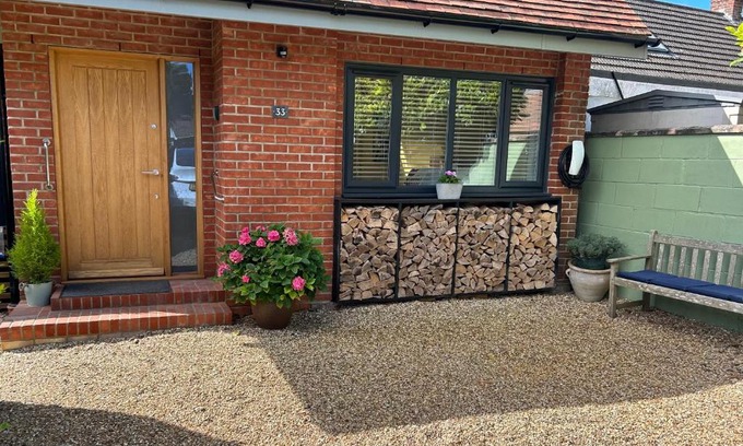 Chichester Apartment | Studio 33