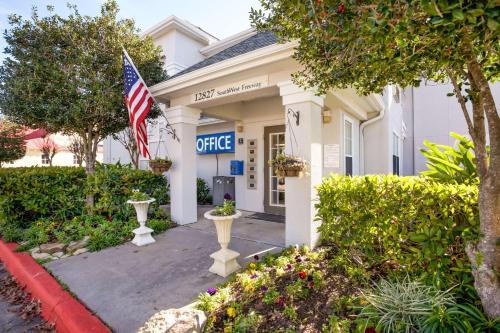Stafford Hotel | Studio 6-Stafford, TX - Houston - Sugarland