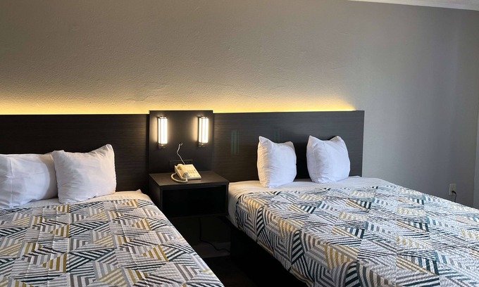 Perry Hotel | Studio 6 Suites Perry, GA