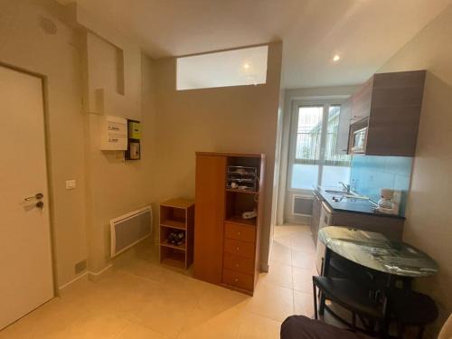 Quinze-Vingts Apartment | studio 75012