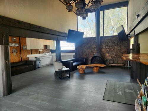 The Village Hotel | Studio 9 Big Bear Lake