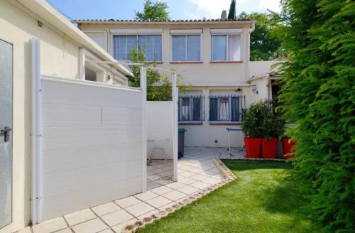 Malpasse Apartment | Studio accueillant à Marseille avec jardin 15 m²